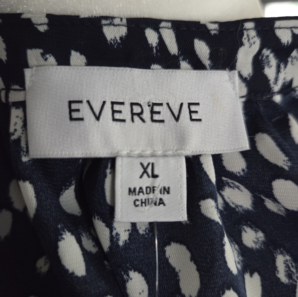 Evereve - Long Sleeve Top - Size XL - Picture 10 of 13